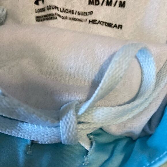 Under Armour Blue and white athletic shorts Medium - Picture 6 of 9